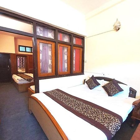 Goroomgo Luxury Stay Mall Road Nainital Eksteriør billede